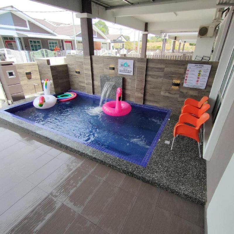 D'Q Putra Homestay Melaka エクステリア 写真