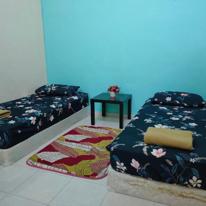 D'Q Putra Homestay Melaka エクステリア 写真